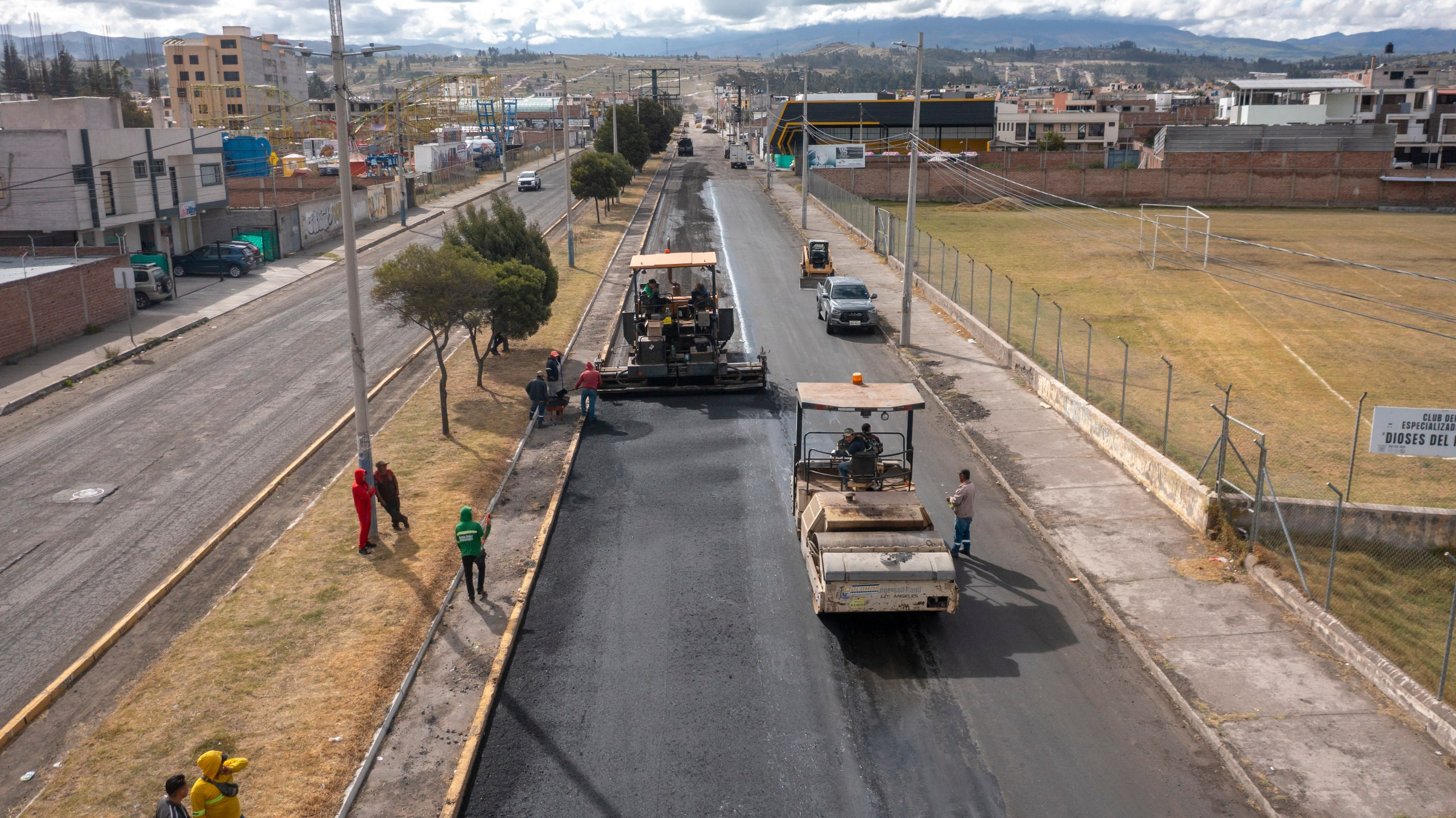 Alcaldía de Riobamba reactiva el reasfaltado y avanza en la recuperación vial